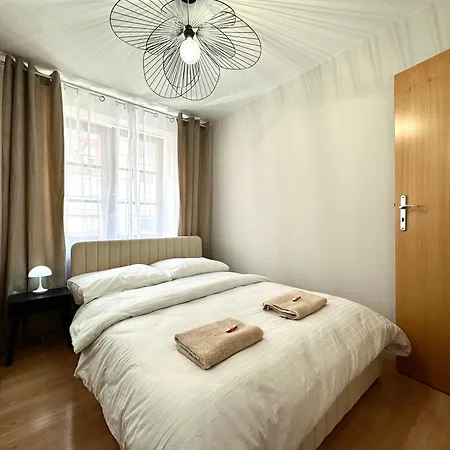 Igielna -100m From Old Town I Ac I Fast Wifi I Self Check-in * Breslau